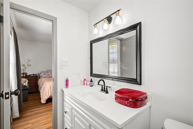 3238 Knotty Oaks Trail, Houston, TX 77045