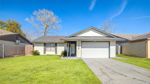 3238 Knotty Oaks Trail, Houston, TX 77045