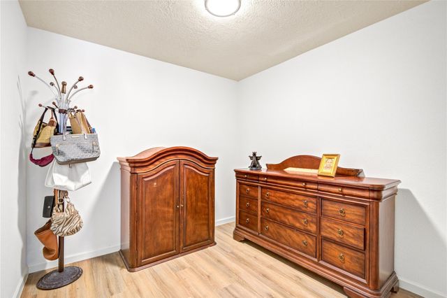 3238 Knotty Oaks Trail, Houston, TX 77045