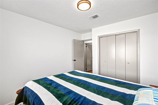 3238 Knotty Oaks Trail, Houston, TX 77045