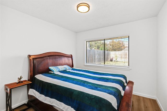 3238 Knotty Oaks Trail, Houston, TX 77045