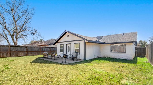 3238 Knotty Oaks Trail, Houston, TX 77045