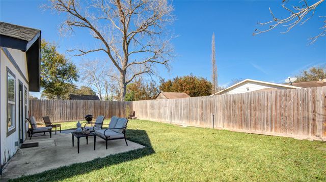 3238 Knotty Oaks Trail, Houston, TX 77045