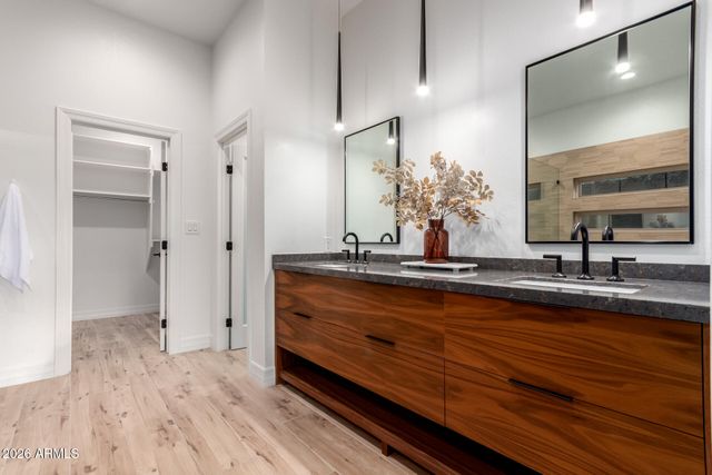 3105 E MARSHALL Avenue, Phoenix, AZ 85016