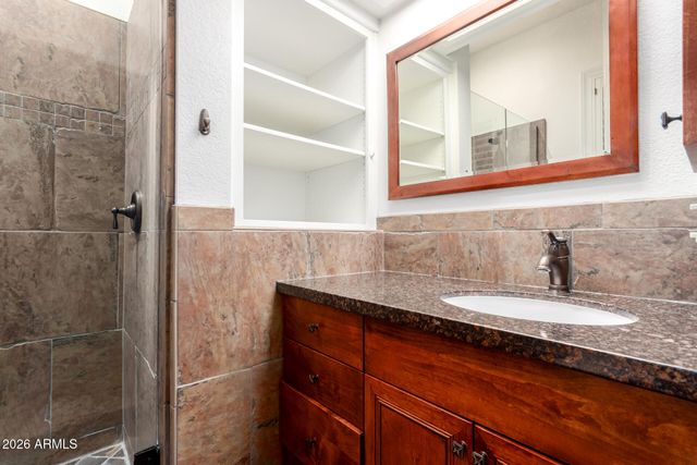 3105 E MARSHALL Avenue, Phoenix, AZ 85016