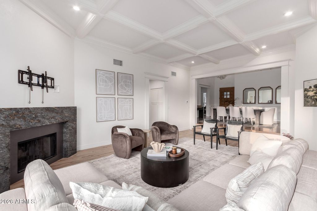 3105 E MARSHALL Avenue, Phoenix, AZ 85016