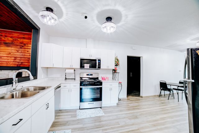 100 E Lyle Street, Milford, IL 60953