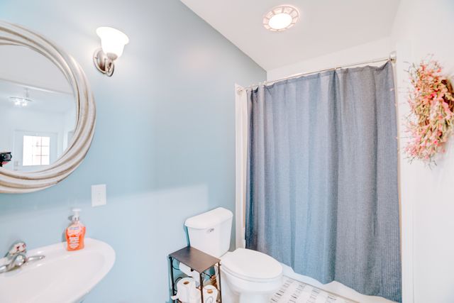 100 E Lyle Street, Milford, IL 60953