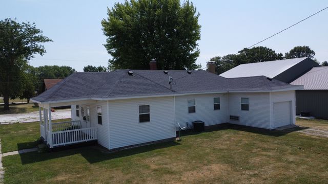 100 E Lyle Street, Milford, IL 60953