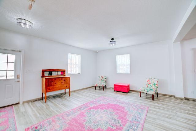 100 E Lyle Street, Milford, IL 60953