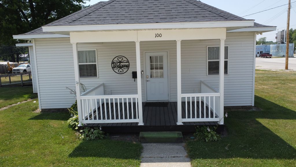 100 E Lyle Street, Milford, IL 60953