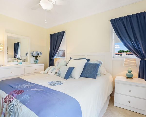 9281 Sunrise Lakes Blvd 101, Sunrise, FL 33322