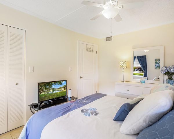 9281 Sunrise Lakes Blvd 101, Sunrise, FL 33322