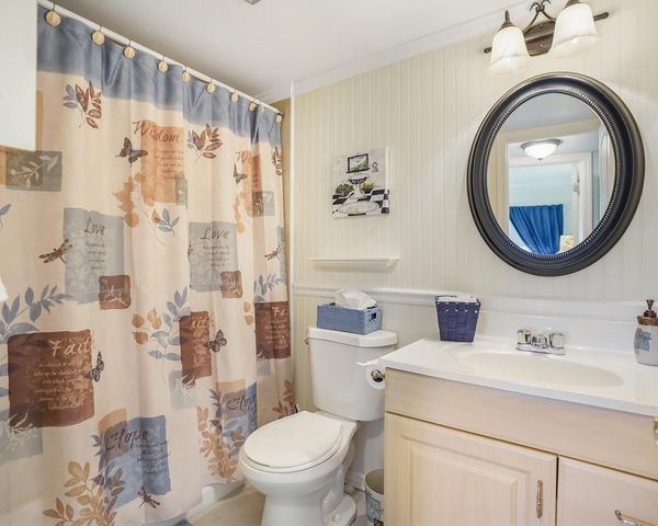 9281 Sunrise Lakes Blvd 101, Sunrise, FL 33322