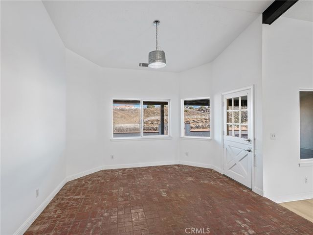 8135 Winmar, Hesperia, CA 92344