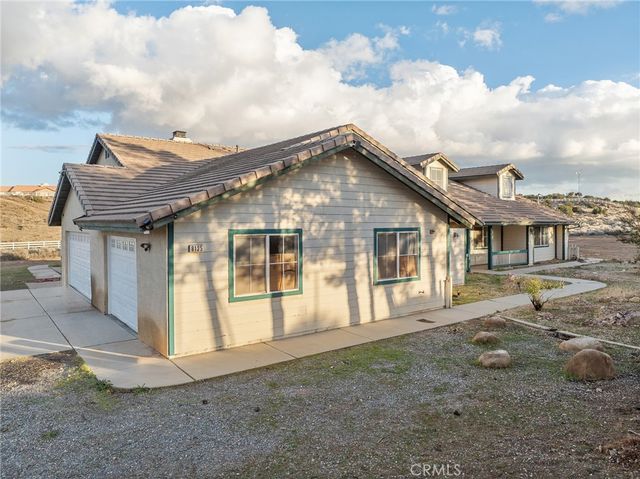 8135 Winmar, Hesperia, CA 92344