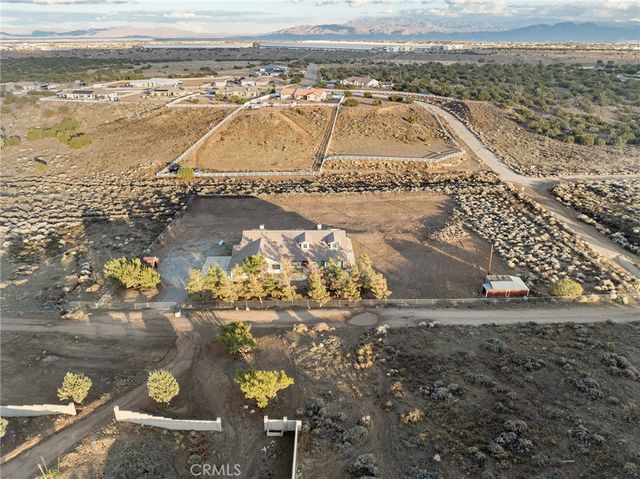 8135 Winmar, Hesperia, CA 92344