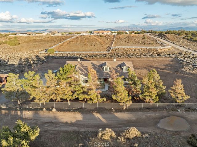 8135 Winmar, Hesperia, CA 92344