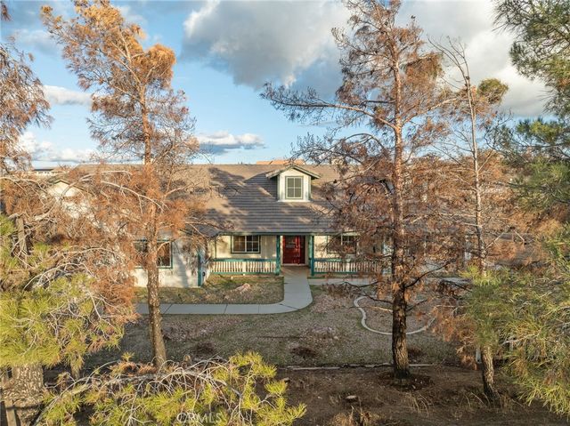 8135 Winmar, Hesperia, CA 92344