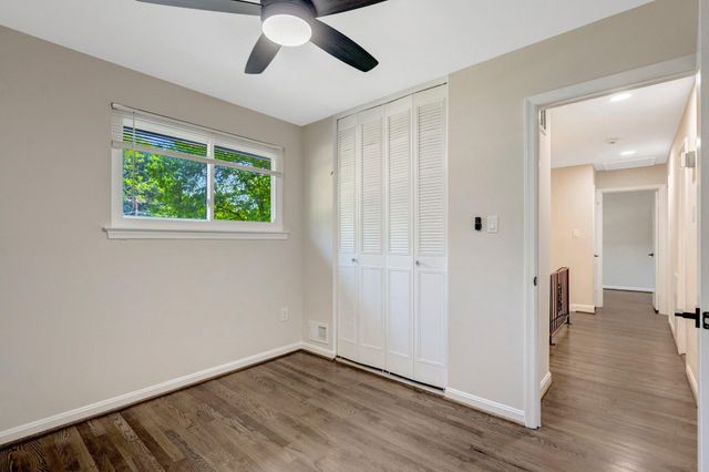 8213 SPRINGFIELD VILLAGE DR, Springfield, VA 22152