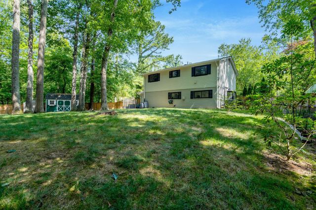 8213 SPRINGFIELD VILLAGE DR, Springfield, VA 22152