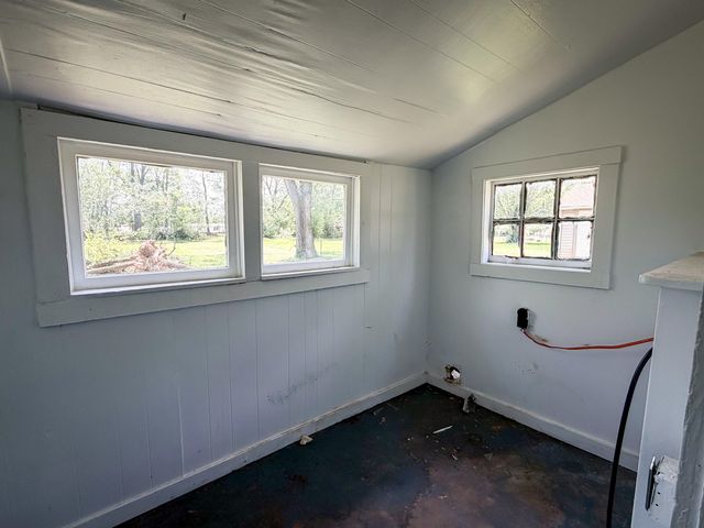 2730 W Chestnut Street, Springfield, MO 65802