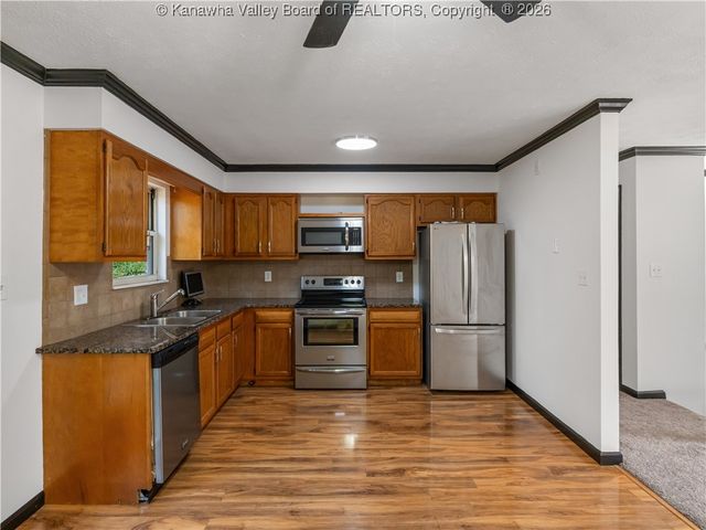 305 Springlea Drive, Winfield, WV 25213