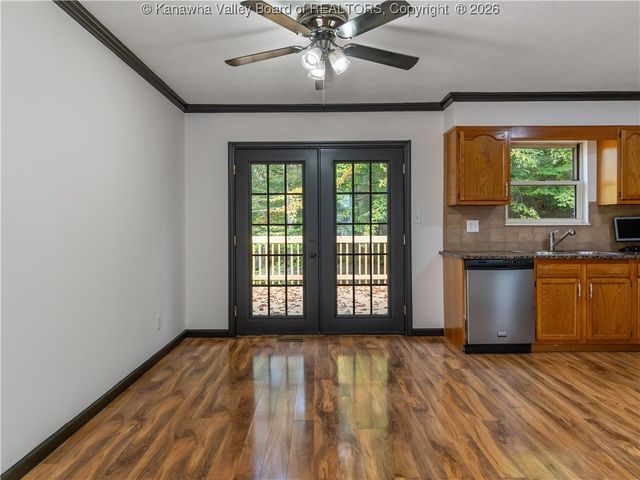 305 Springlea Drive, Winfield, WV 25213