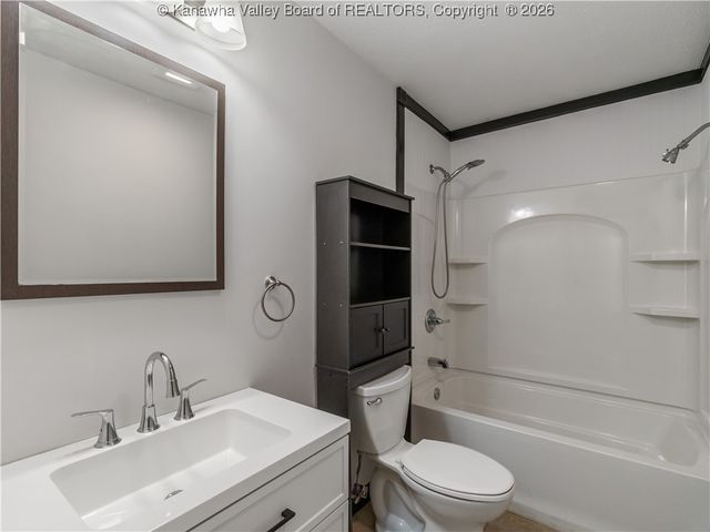 305 Springlea Drive, Winfield, WV 25213