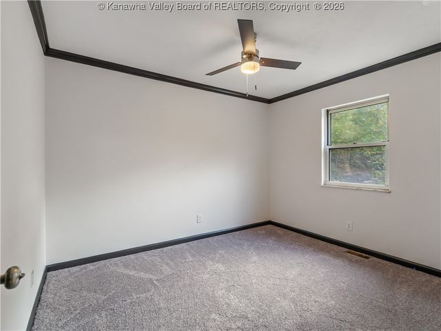 305 Springlea Drive, Winfield, WV 25213