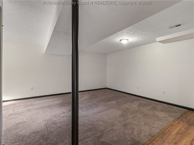 305 Springlea Drive, Winfield, WV 25213