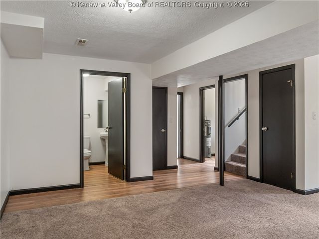 305 Springlea Drive, Winfield, WV 25213