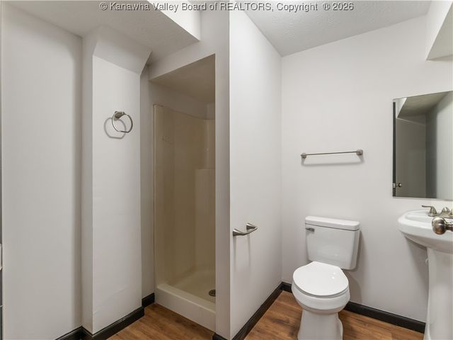 305 Springlea Drive, Winfield, WV 25213