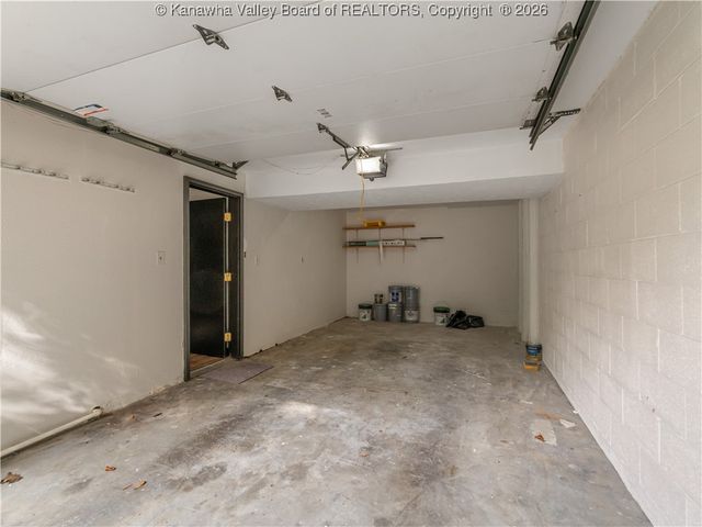 305 Springlea Drive, Winfield, WV 25213