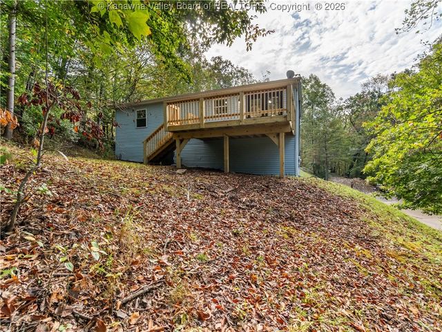 305 Springlea Drive, Winfield, WV 25213