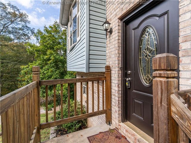 305 Springlea Drive, Winfield, WV 25213