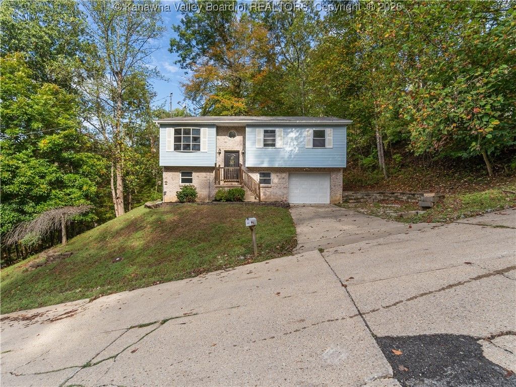 305 Springlea Drive, Winfield, WV 25213