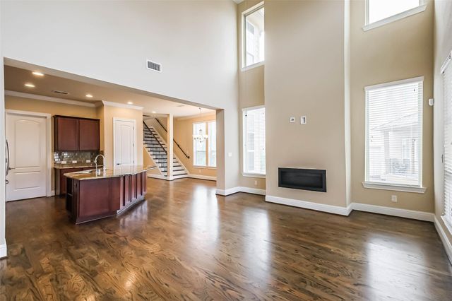 6011 Kansas Street C, Houston, TX 77007