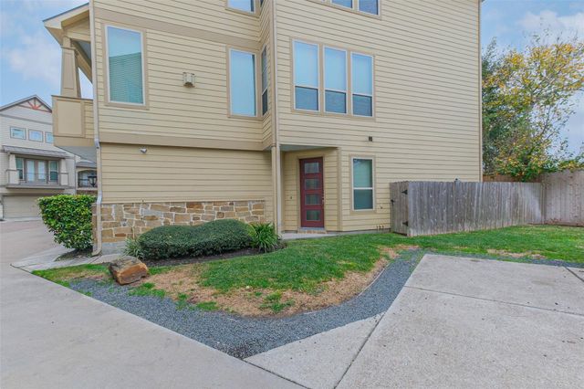 6011 Kansas Street C, Houston, TX 77007