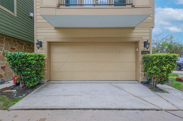 6011 Kansas Street C, Houston, TX 77007