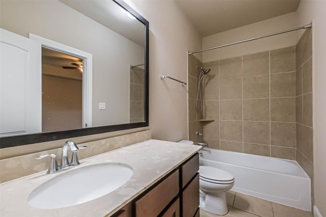 6011 Kansas Street C, Houston, TX 77007