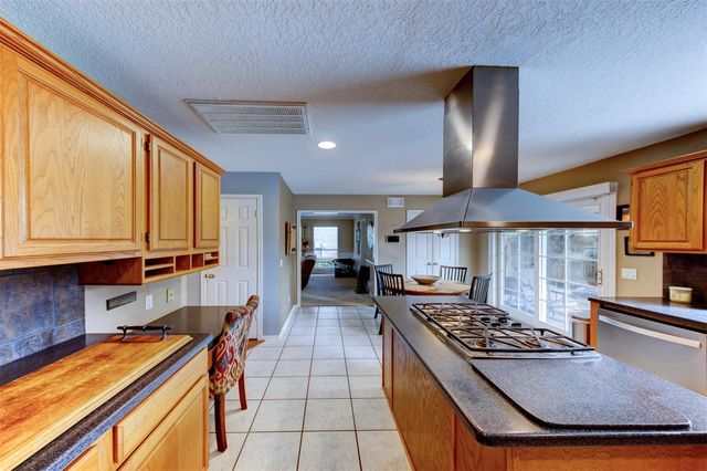 113 Coral Bay Drive, League City, TX 77573