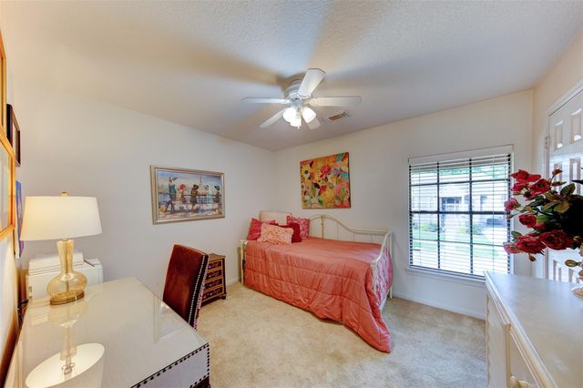 113 Coral Bay Drive, League City, TX 77573