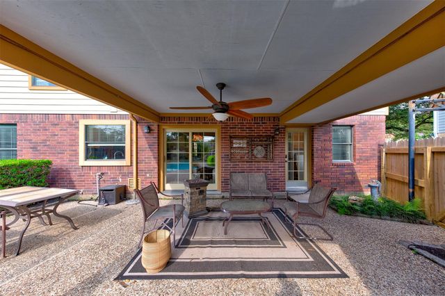 113 Coral Bay Drive, League City, TX 77573