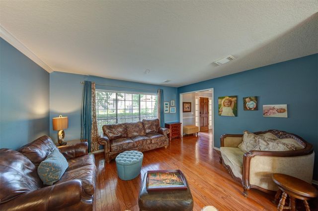 113 Coral Bay Drive, League City, TX 77573