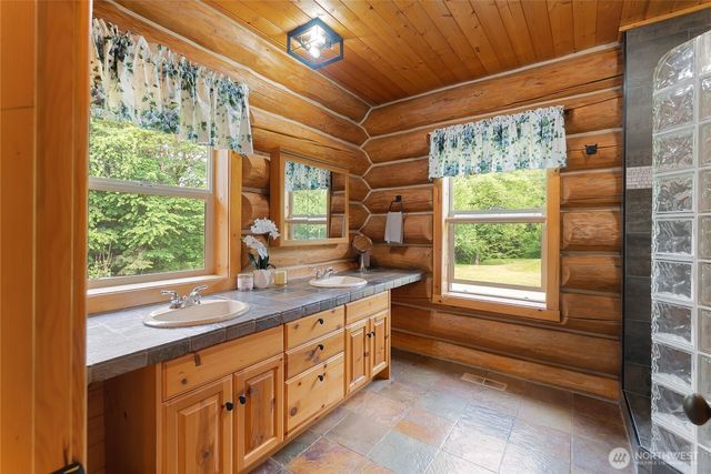 8443 Kickerville Road, Blaine, WA 98230