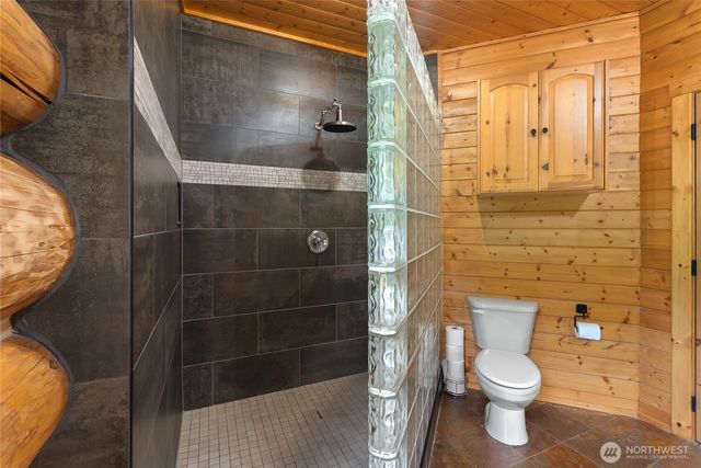 8443 Kickerville Road, Blaine, WA 98230
