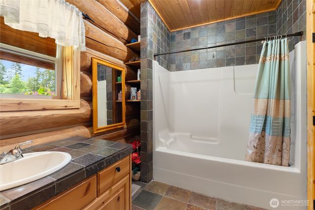 8443 Kickerville Road, Blaine, WA 98230