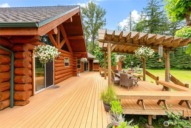 8443 Kickerville Road, Blaine, WA 98230