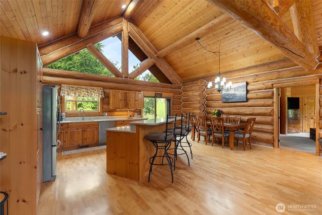 8443 Kickerville Road, Blaine, WA 98230